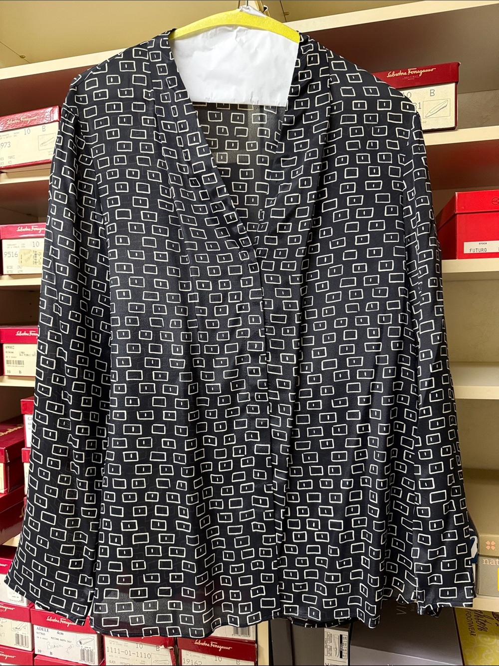 Lafayette 148 New York black silk blend Button-Up Shirt with abstract print